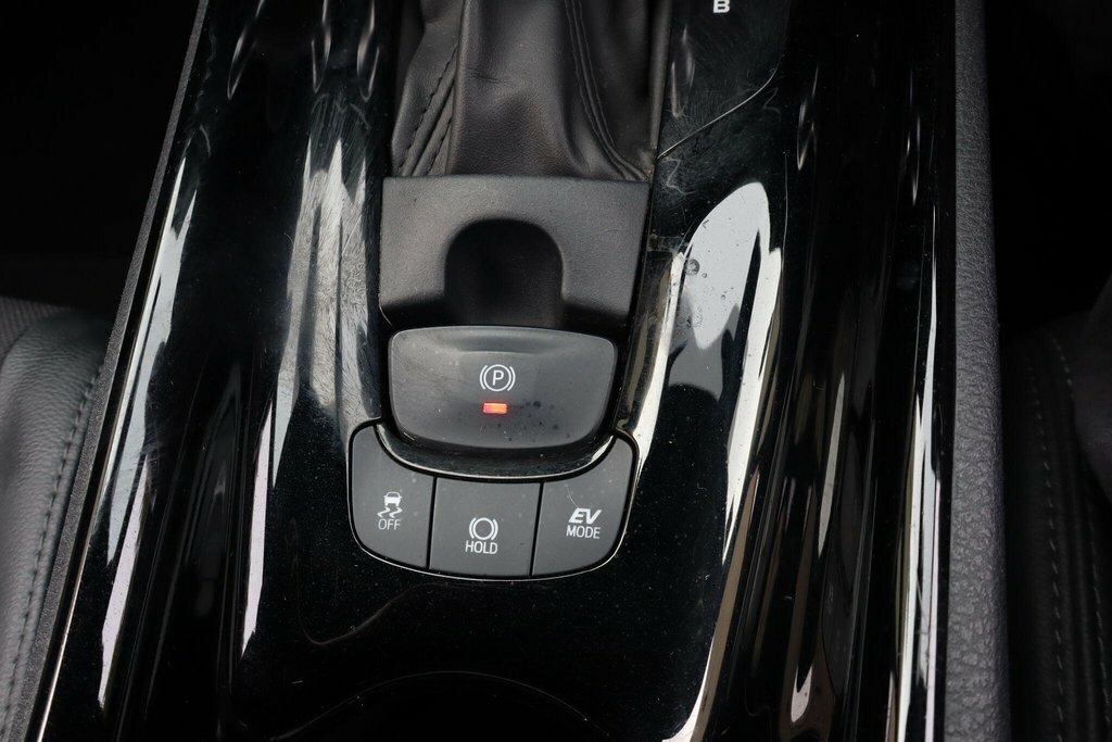 Toyota C-Hr Excel White #18