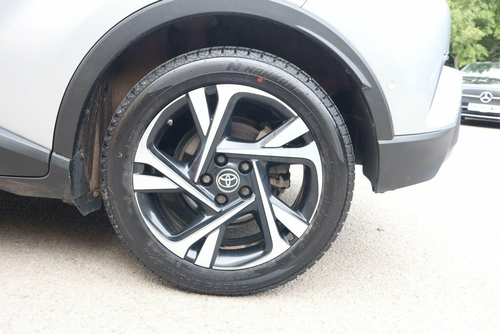 Toyota C-Hr Excel White #27