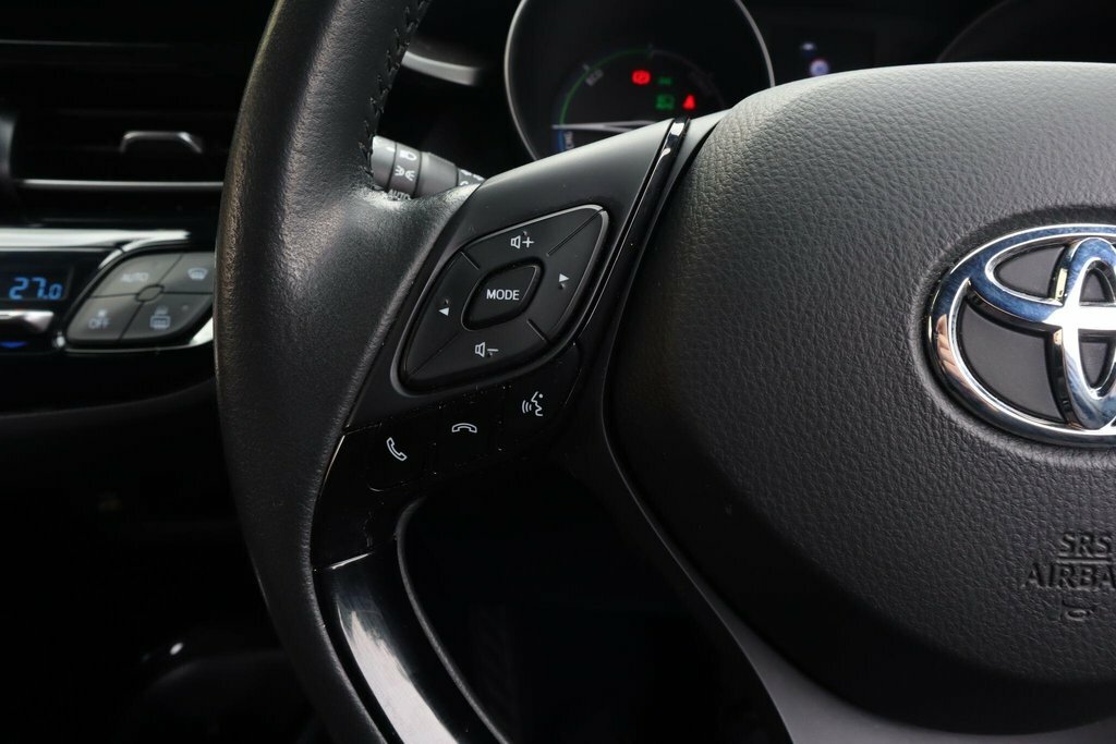 Toyota C-Hr Excel White #15