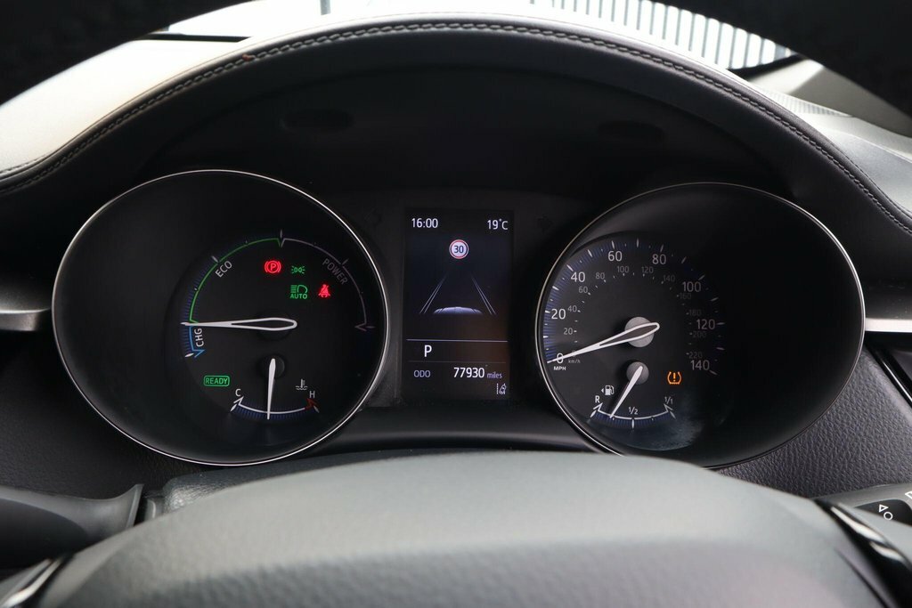 Toyota C-Hr Excel White #42