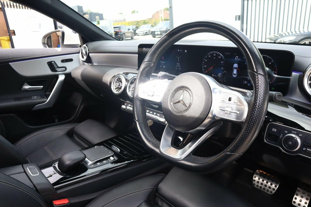 Mercedes-Benz CLA Class 2L Amg Line KN71JLO White #2