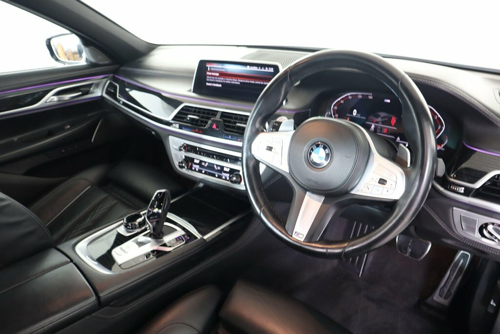 BMW 7 Series 3L M Sport White #2