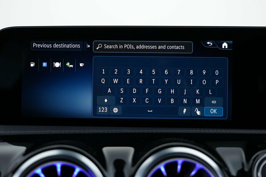 Mercedes-Benz CLA Class Cla 180 Amg Line Executive Tip Blue #28