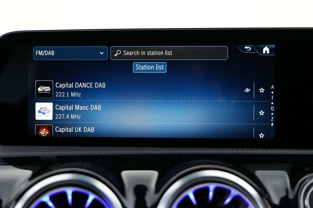 Mercedes-Benz CLA Class Cla 180 Amg Line Executive Tip Blue #32