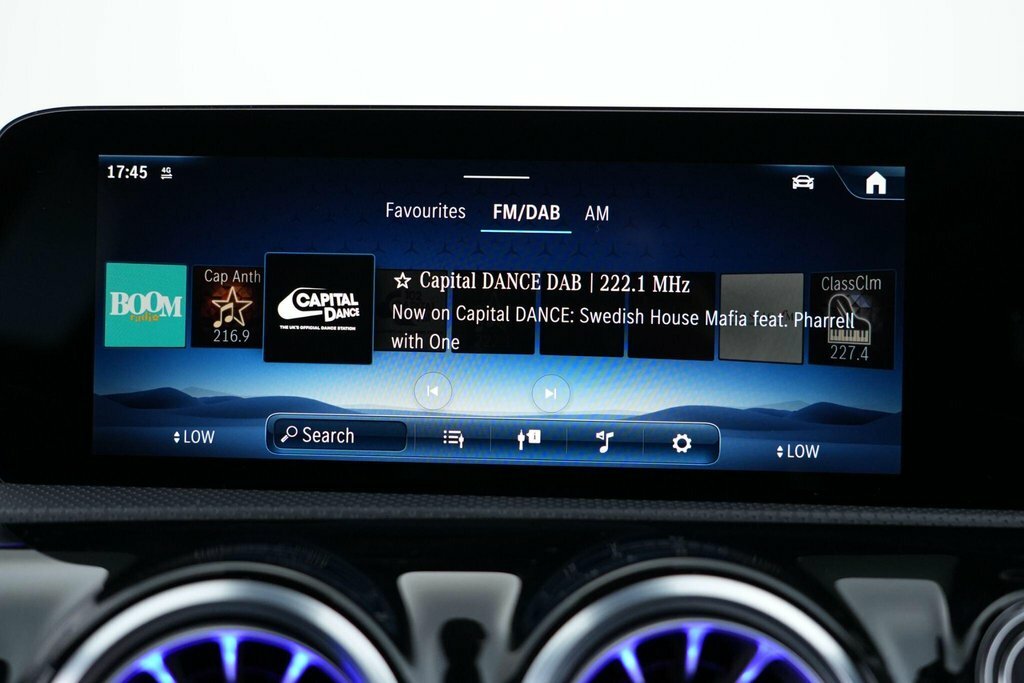 Mercedes-Benz CLA Class Cla 180 Amg Line Executive Tip Blue #31