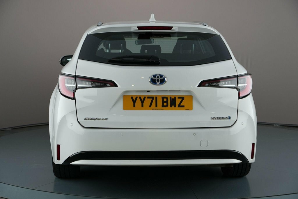 Toyota Corolla 1.8L Icon Tech White #6