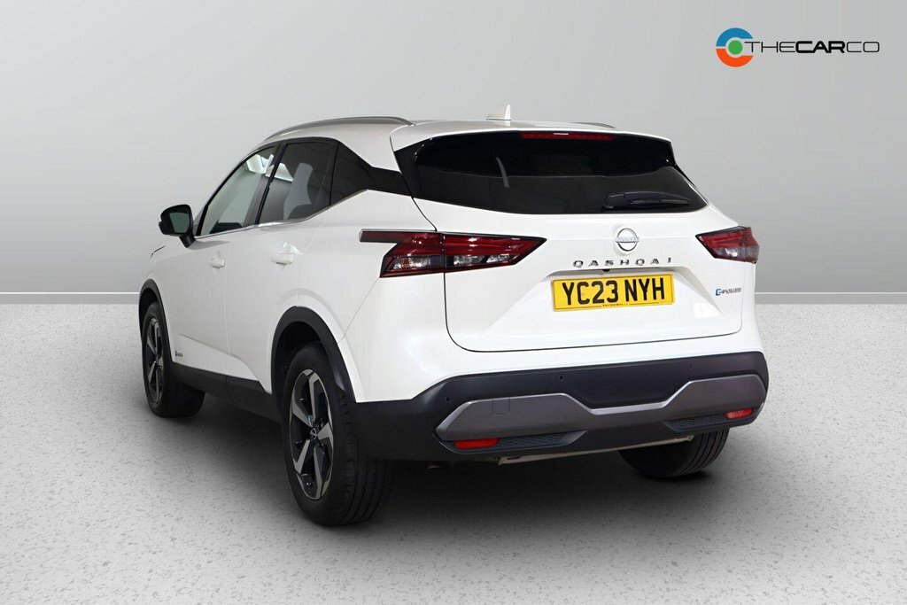Nissan Qashqai 1.5L N-connecta White #4