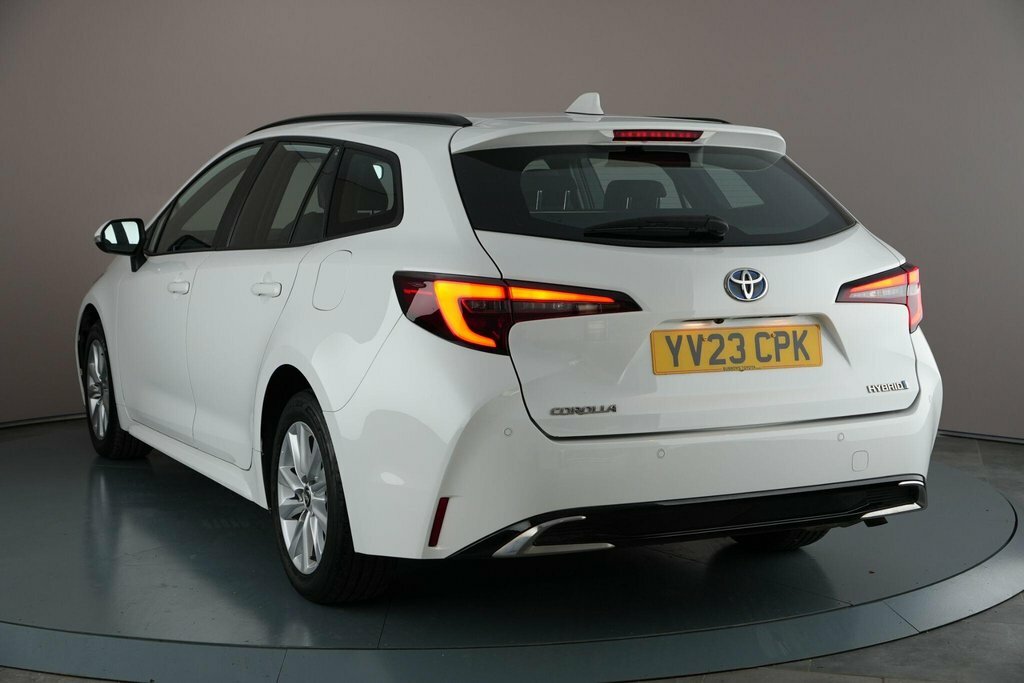 Toyota Corolla 1.8L Icon White #4