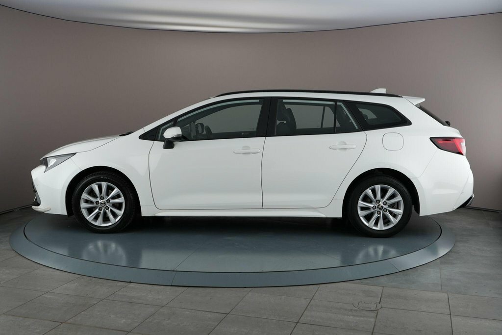 Toyota Corolla 1.8L Icon White #5