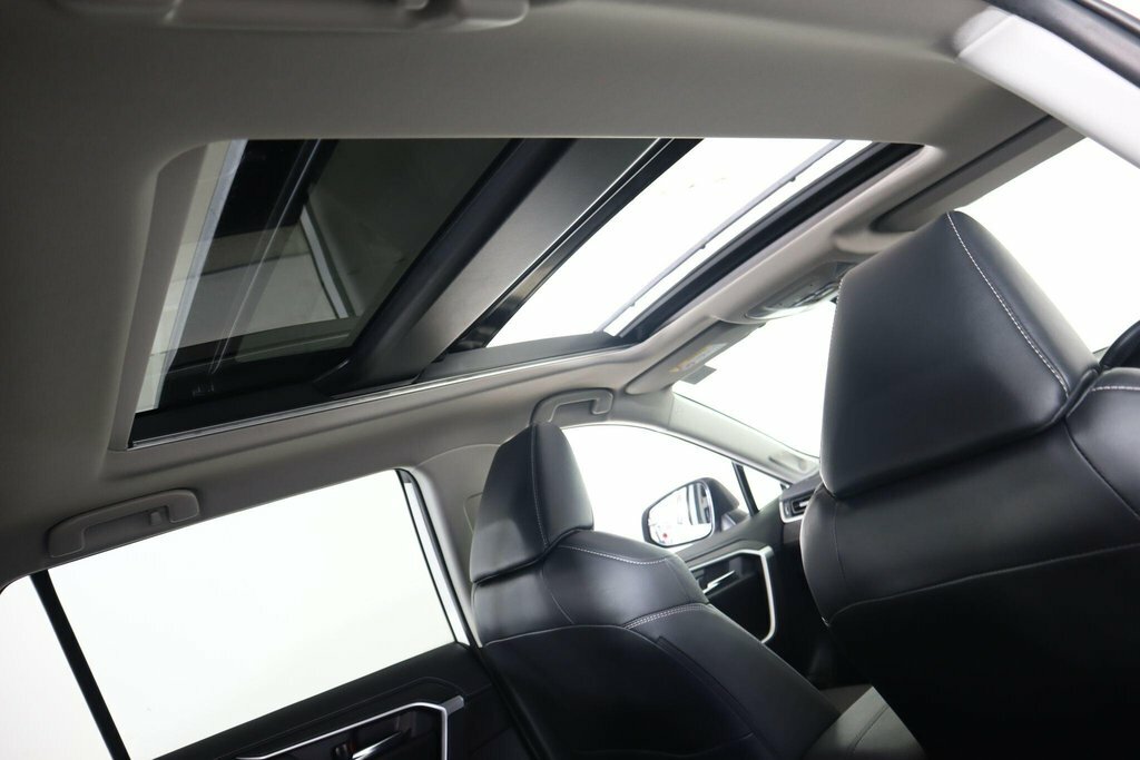Toyota Rav 4 2.5L Excel White #5