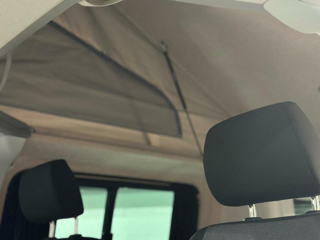 Volkswagen Campervan 2L Trendline Blue #18