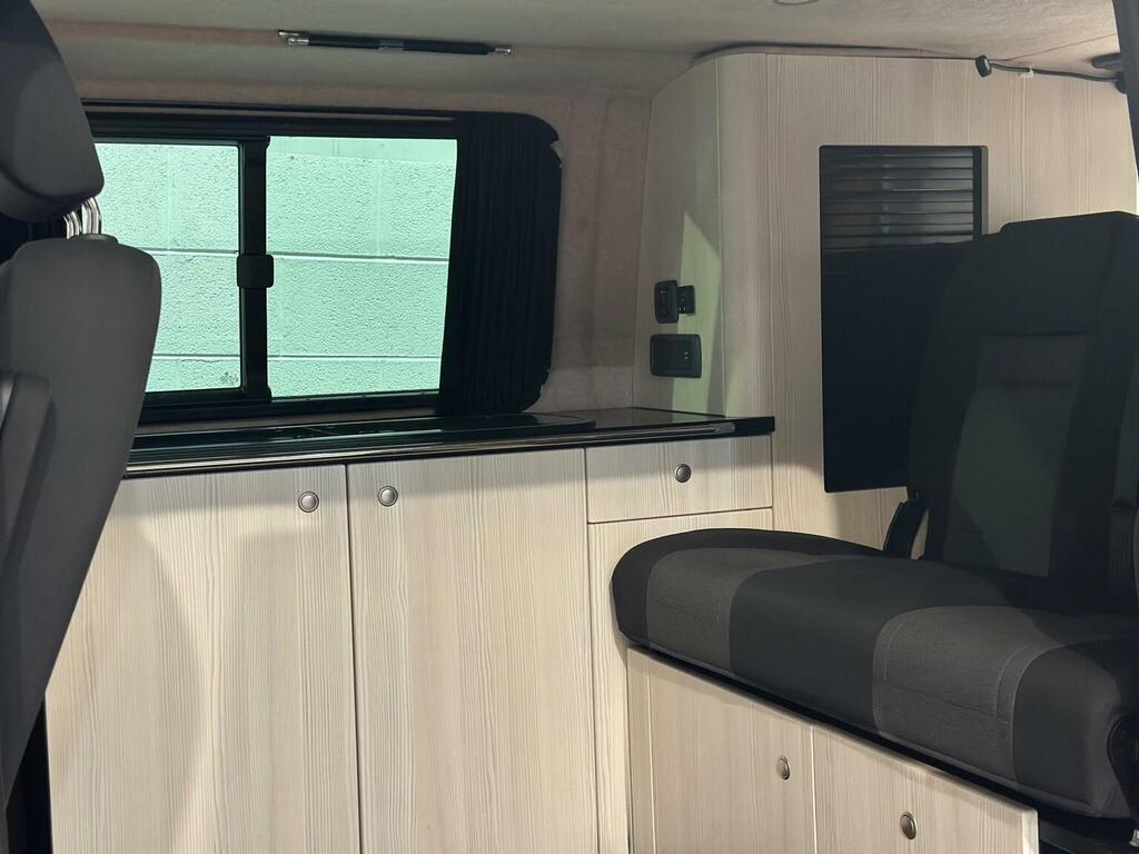 Volkswagen Campervan Campervan 201919 Beige #6