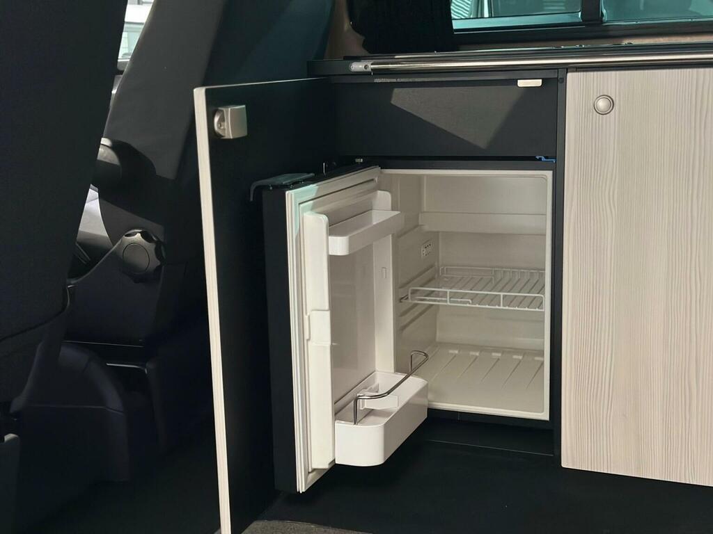 Volkswagen Campervan 2L Trendline Blue #33