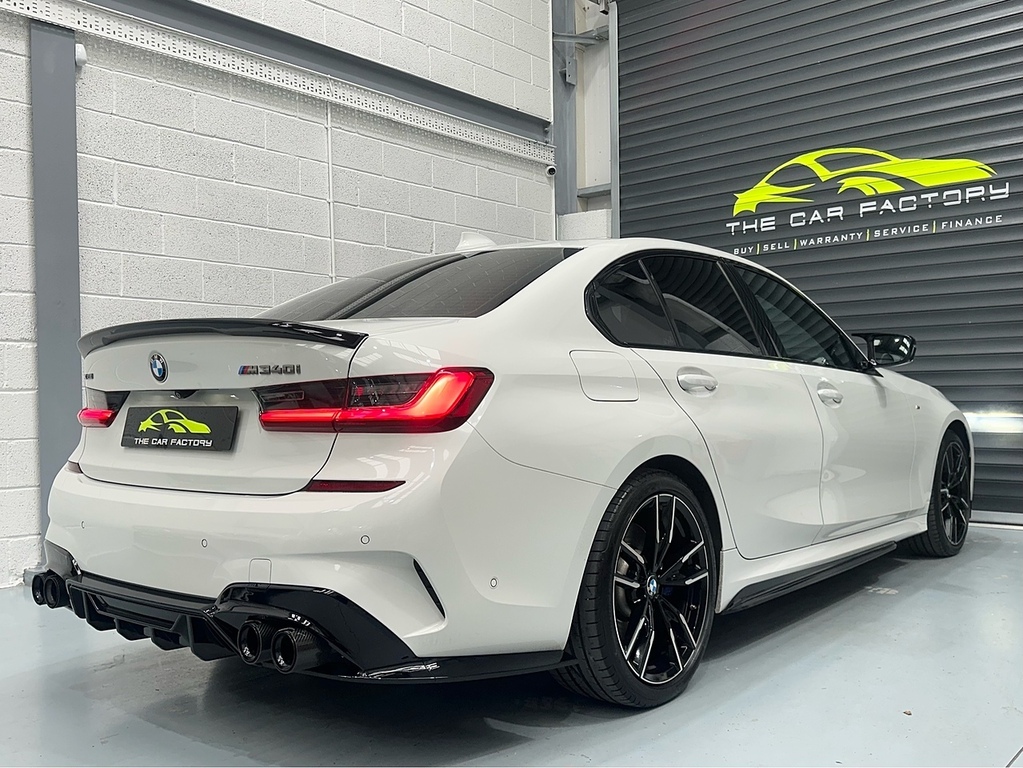 BMW 3 Series M340i Saloon 3.0 White #2