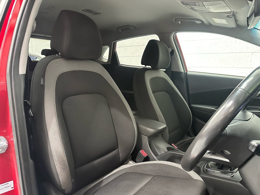 Hyundai Kona S Black #28