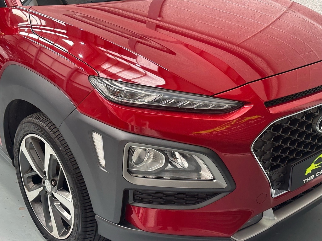 Hyundai Kona S Black #14