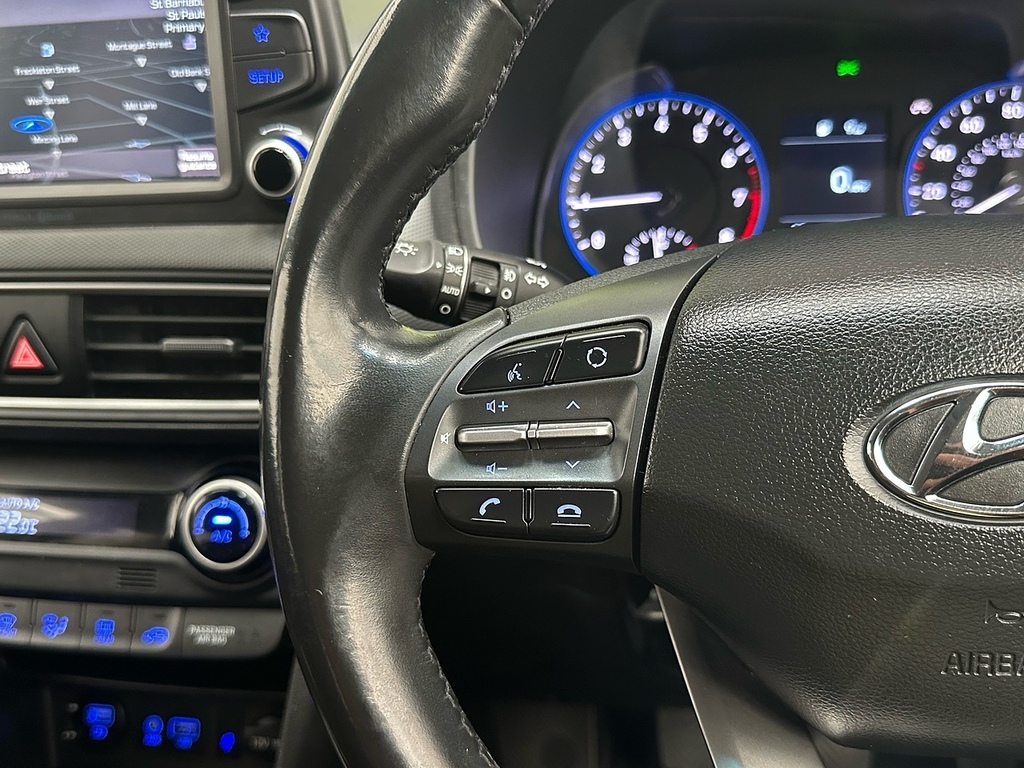Hyundai Kona S Black #35
