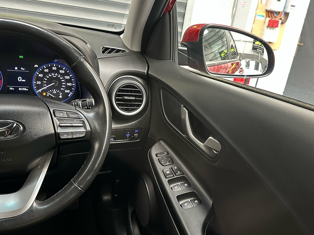 Hyundai Kona S Black #32