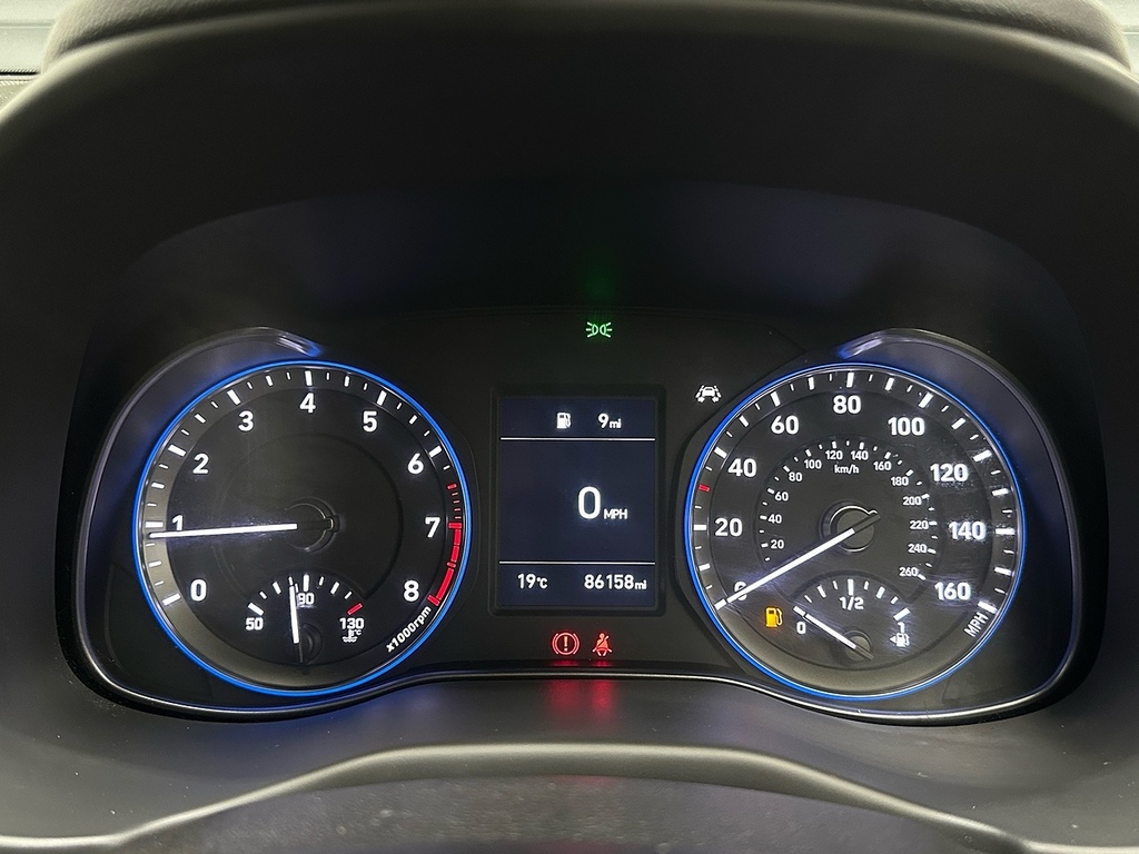 Hyundai Kona S Black #38