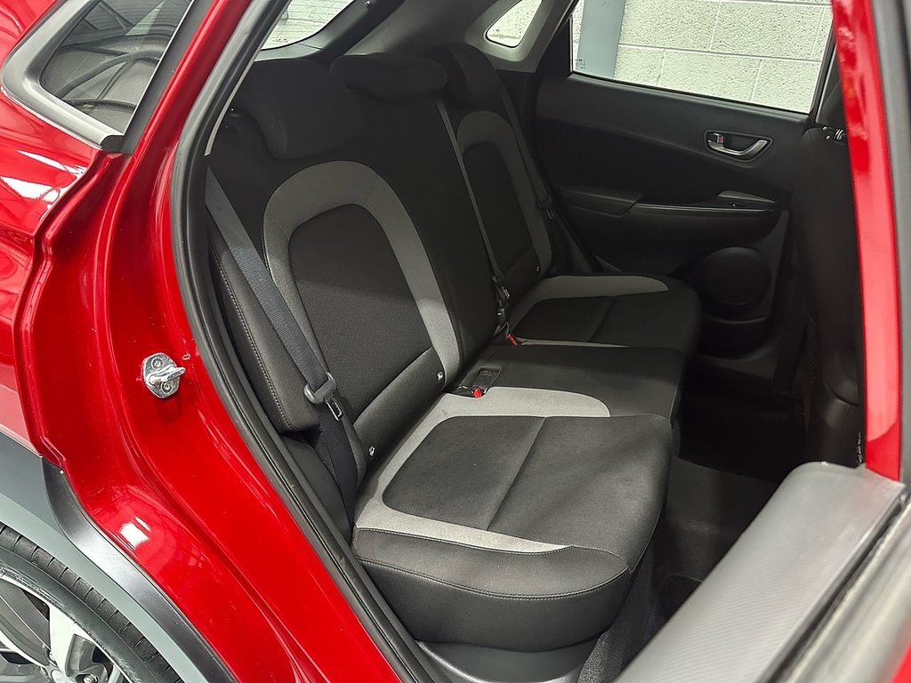 Hyundai Kona S Black #30