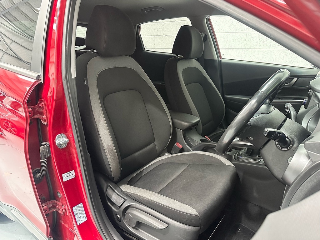 Hyundai Kona S Black #27