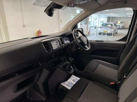 Vauxhall Vivaro 2023 73 1.5 White #3