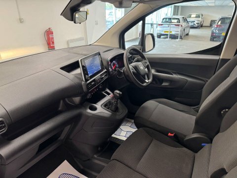 Vauxhall Combo 2023 73 1.5 White #3