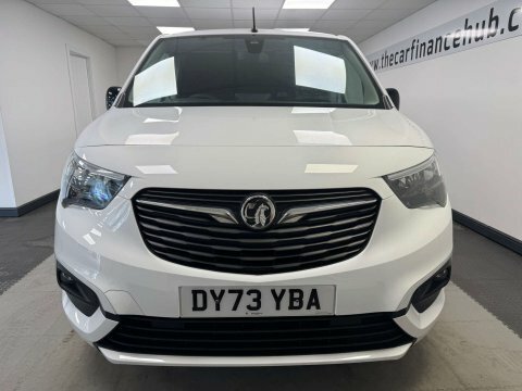 Vauxhall Combo 2023 73 1.5 White #2