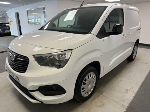 Vauxhall Combo 2023 23 1.5 White #6