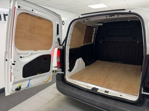 Peugeot Partner Panel Van 1.2 950 Puretech Professional Long Panel White #25