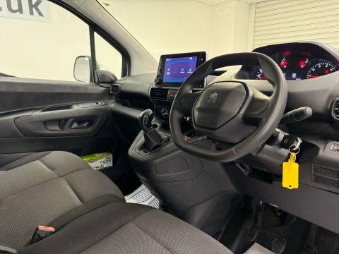 Peugeot Partner Panel Van 1.2 950 Puretech Professional Long Panel White #31