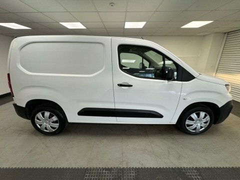Peugeot Partner Panel Van 1.2 950 Puretech Professional Long Panel White #30