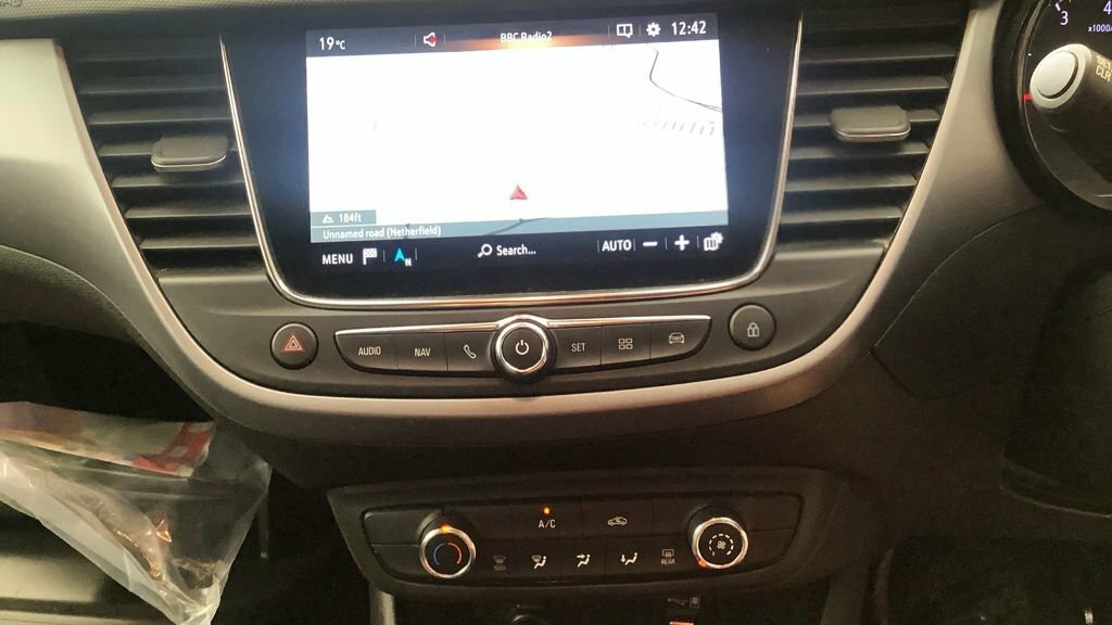 Vauxhall Crossland 1.2L Se Nav Premium Grey #4