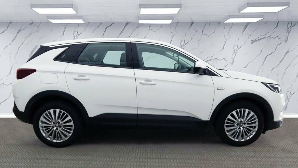 Vauxhall Grandland X 1.2L Tech Line Nav White #5