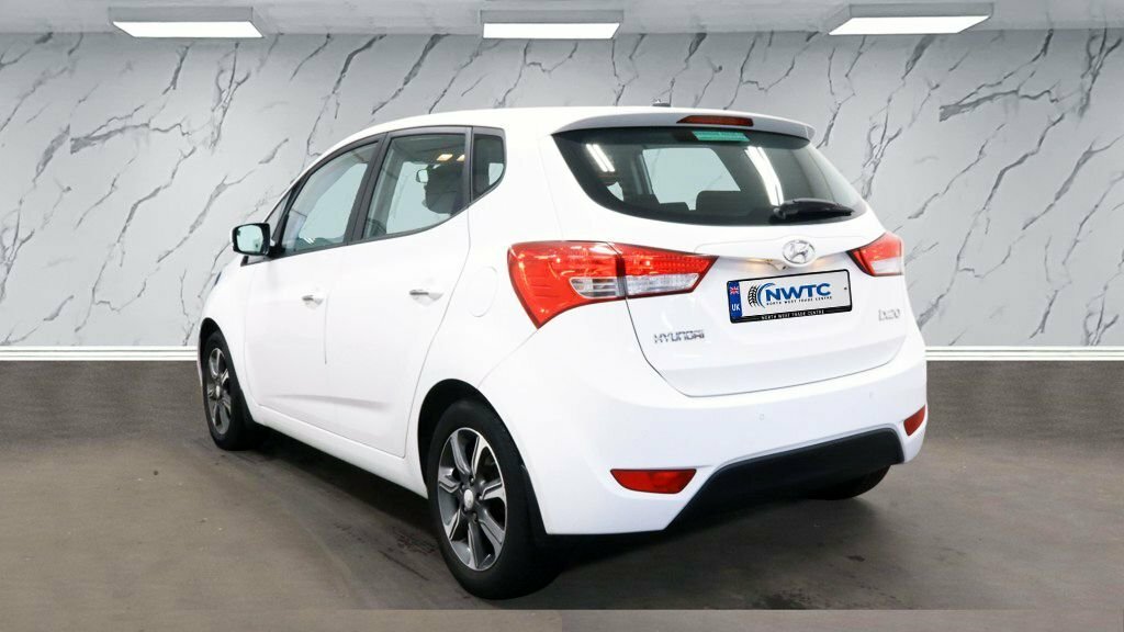 Hyundai Ix20 1.6L Se Nav White #3