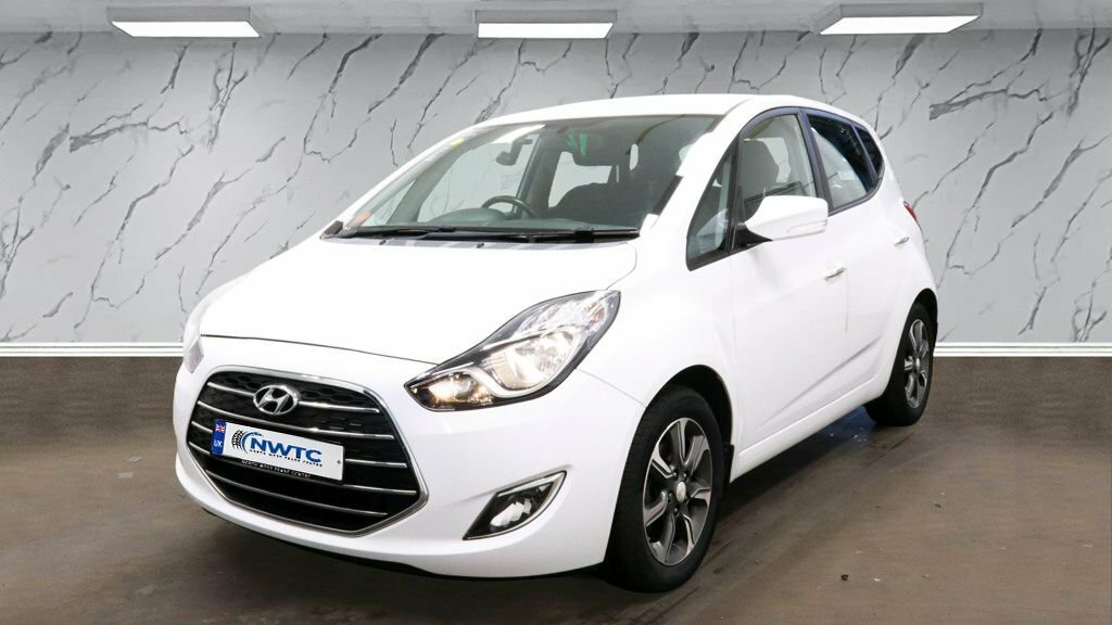 Hyundai Ix20 1.6L Se Nav White #2