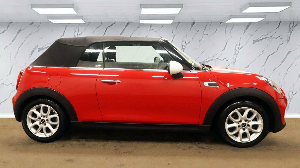 Mini Convertible 1.5L Cooper Classic Red #4