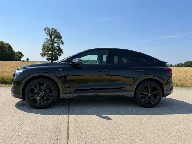Audi Q4 E Tron 35 S Line Sportback 55Kwh 170 P Black #5