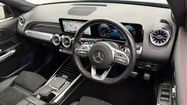 Mercedes-Benz GLB Class 2.0 Glb220d Amg Line Premium Suv 8G-d Black #3