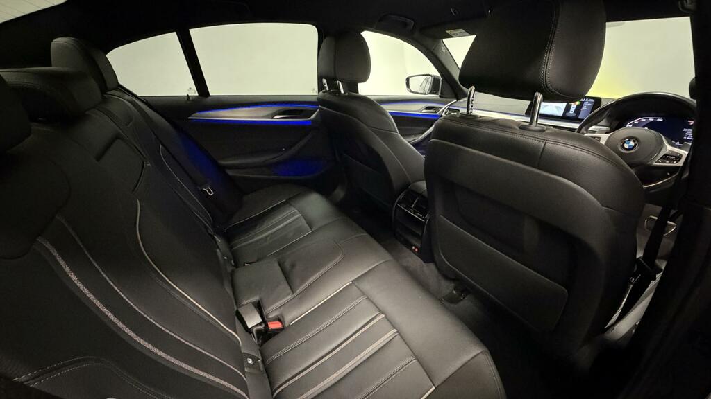 BMW 5 Series Black #19