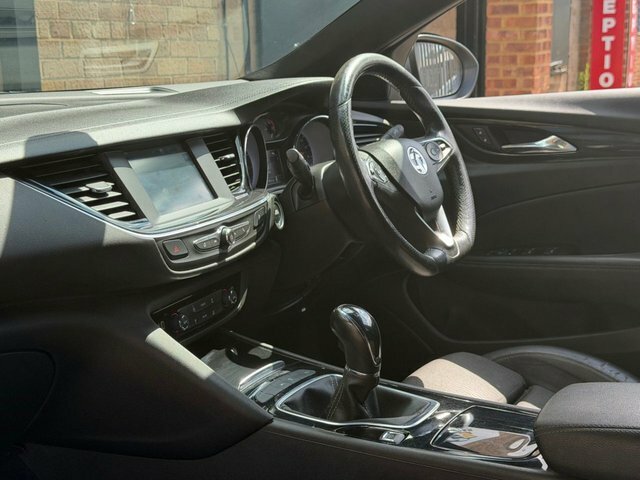 Vauxhall Insignia White #18