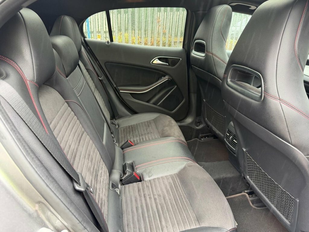 Mercedes-Benz GLA Class Suv Black #3