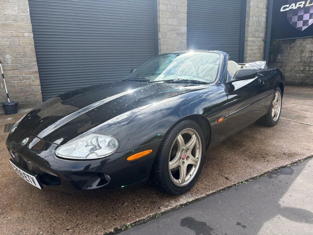 Jaguar XK8 4.0 2dr Black #4
