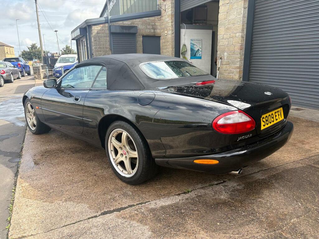 Jaguar XK8 Coupe 4.0 V8 Coupe Silver #11