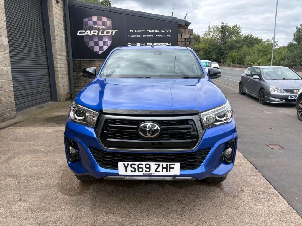 Toyota HILUX D-4d Active Tipper Double White #38