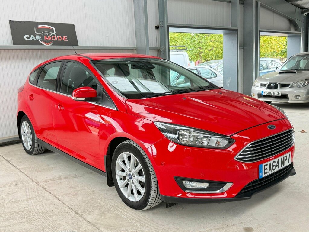 Ford Focus 1.0T Ecoboost Titanium Euro 6 Ss Red