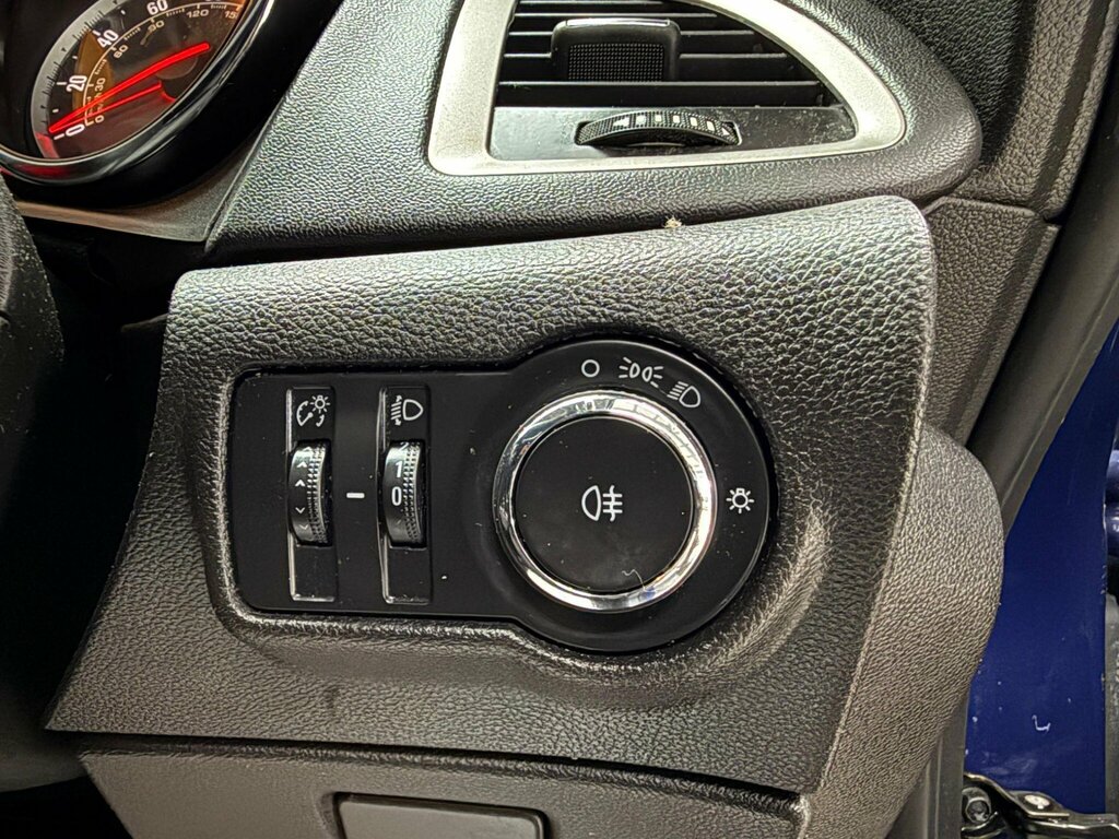 Vauxhall Astra 1.4L Exclusiv Grey #32