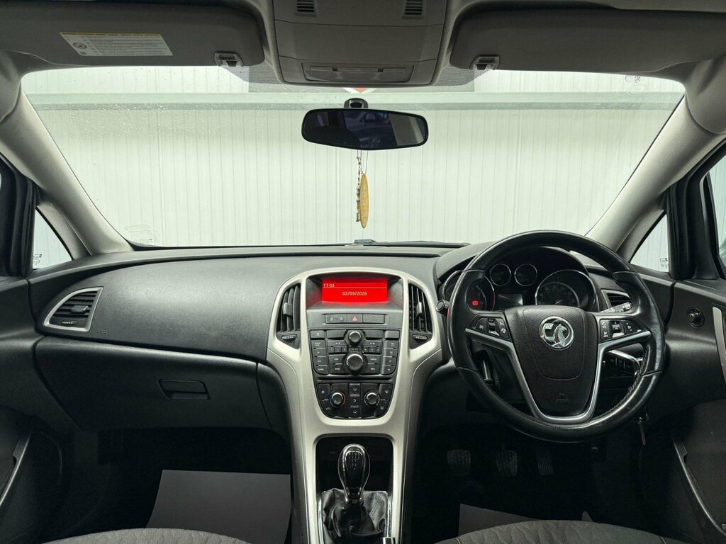 Vauxhall Astra 1.4L Exclusiv Grey #14