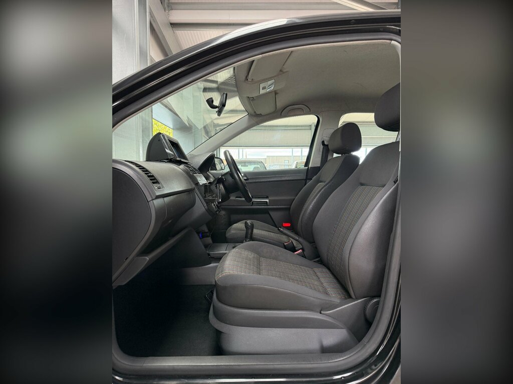 Volkswagen Polo Hatchback Black #19