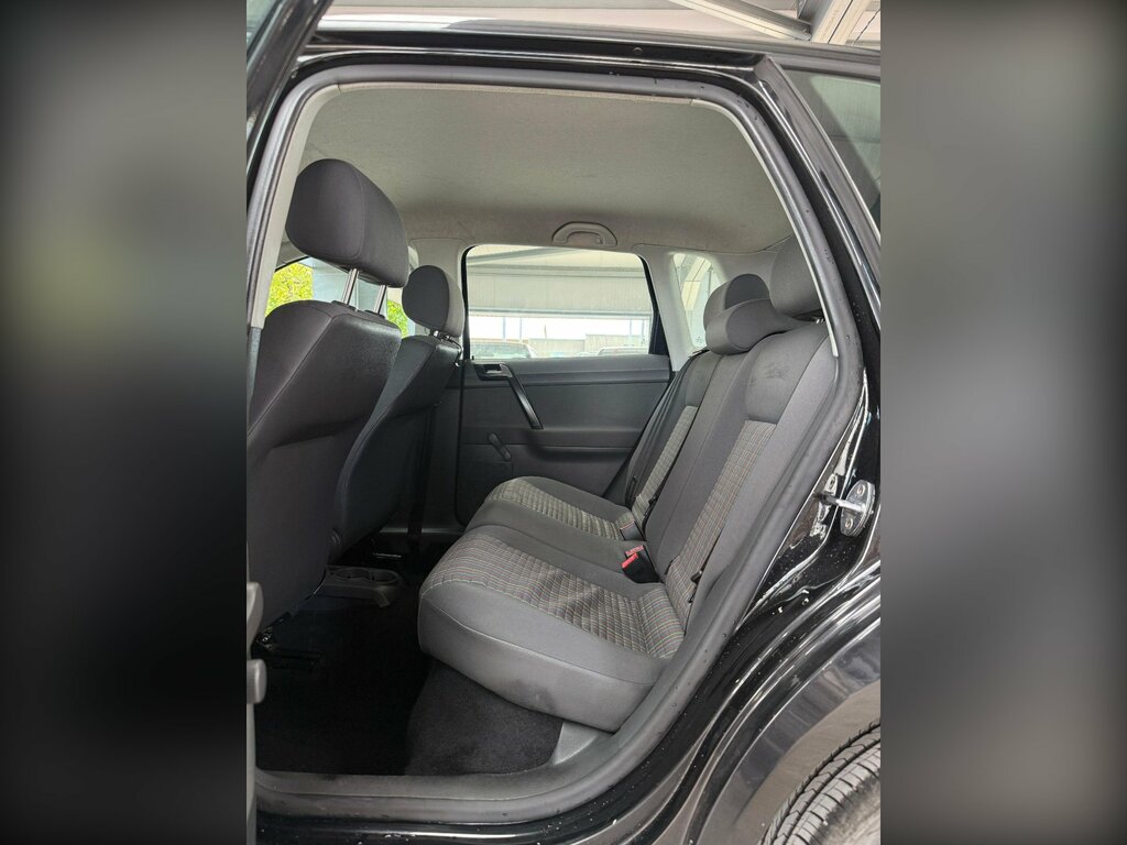 Volkswagen Polo Hatchback Black #18
